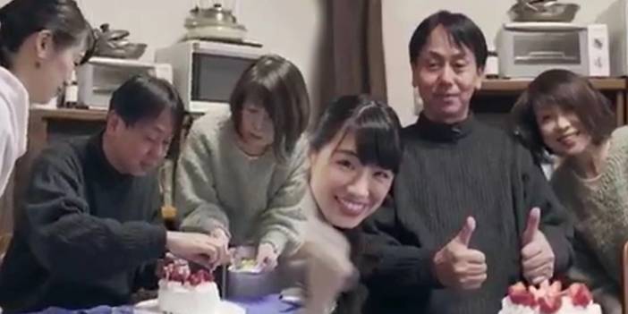 Aileniz, arkadaşınız, eşiniz mi yok? Kendinizi yalnız mı hissediyorsunuz? Para karşılığında insan kiralayabilirsiniz! İşte o uygulama!