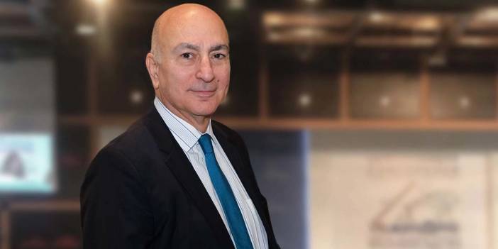 Altın yerine dövize yatırım yapanları pişman edecek açıklama! Ünlü ekonomistten altın ve gümüşe yeşil ışık! "Dolar değer kaybederken..."