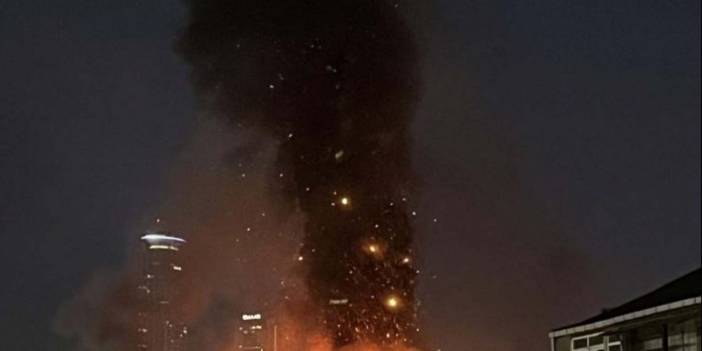 Gökyüzü kızıla boyandı! Kadıköy'de 3 katlı binada doğalgaz patlaması!