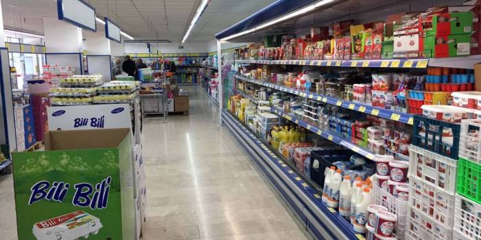 Asgari ücret açıklanınca harekete geçtiler! Zincir marketlerde zamlar devreye girdi, etiketler değişti