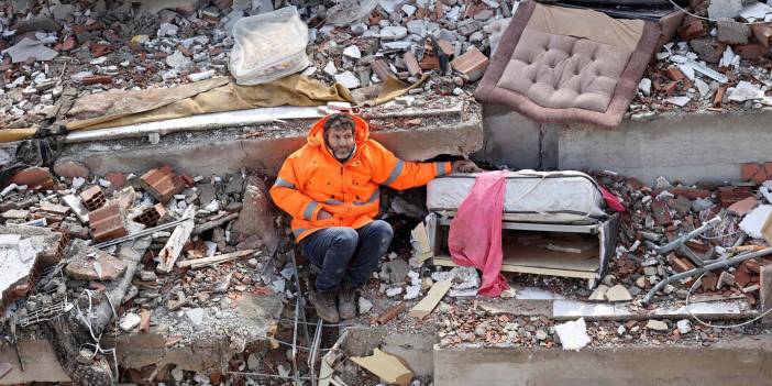 Enkaz altında kalan kızının elini bırakmamıştı! Ebru Yaşar, Mesut Hançer'e ev aldı!