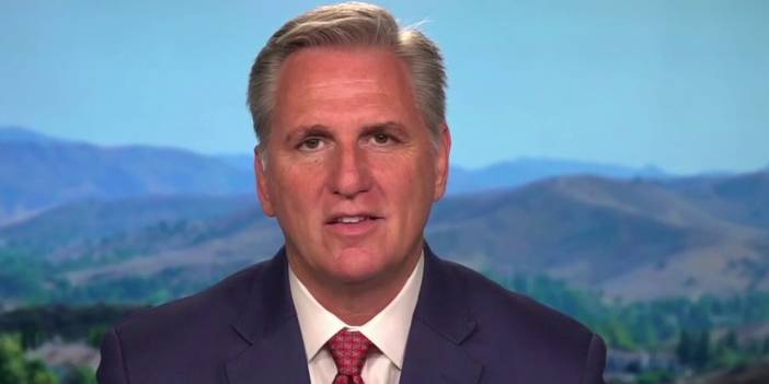 Cumhuriyetçi lider Mc Carthy: Donald Trump'a suçlama yöneltilmesiyle ilgili Bölge Savcısı'ndan hesap soracaklarını söyledi