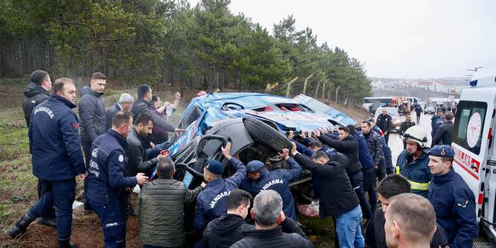 Eskişehir'de askeri araç zincirleme kazaya karıştı! 12'si asker çok sayıda kişi yaralandı!