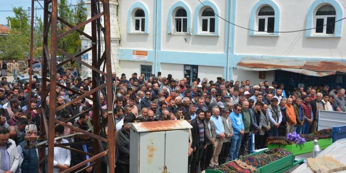 Verdikleri bu poz son pozları oldu! 4 kişi gölette peş peşe can verdi!