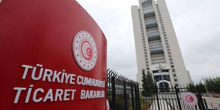 Karpuz içinde streç film ve bezlerle doldurularak saklanmış 12 kilogram uyuşturucu ele geçirildi