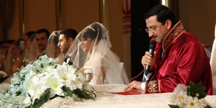 Resmi Nikahtan Sonra Birlikte Olmak Günah Mı? Dinimizde İmam Nikâhı Şart Mıdır?