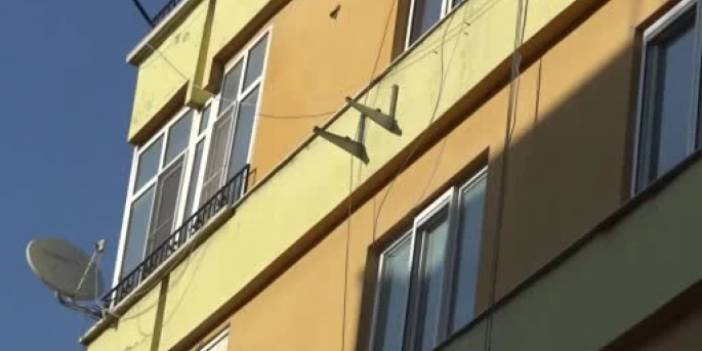 Hırsızlar bu sefer baltayı taşa vurdu: Kaçarken klimanın demirine asılı kaldılar