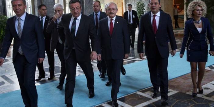 CHP'de değişim sesleri sürüyor! Genel Başkanlık koltuğuna bir talip daha çıktı, İlhan Cihaner 'ben de varım' dedi!
