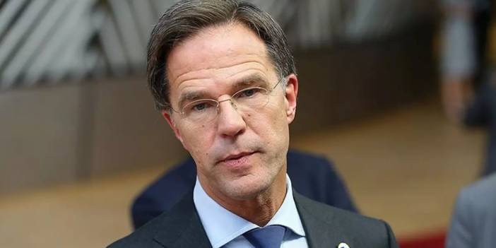 Hollanda Başbakanı Mark Rutte ülkesindeki göç anlaşmazlıkları nedeniyle istifa etti.