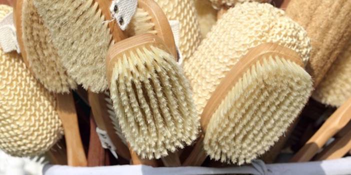 At Kılı Fırçası Nedir, Ne İşe Yarar? Atkılı Fırçası Nasıl Kullanılır?