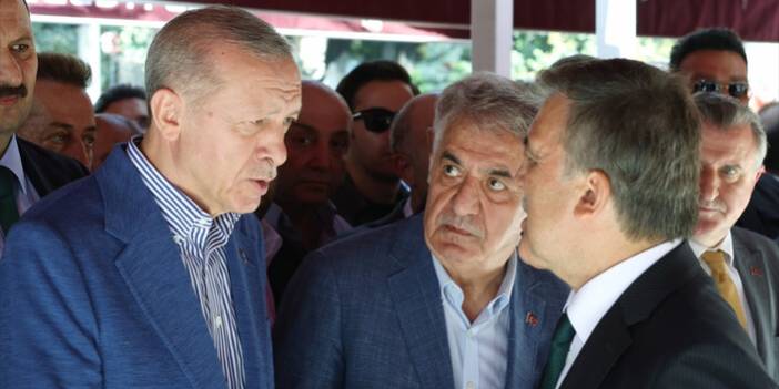 Uzun zaman sonra aynı karede! Abdullah Gül ve Erdoğan bir araya geldi!