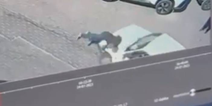 Kadın sürücü, yayaya önce çarptı sonra üzerinden geçti!