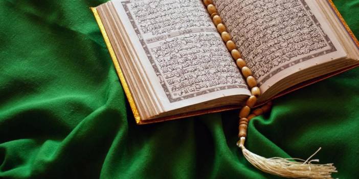 Tebareke Suresi Oku, Tebareke Suresi Türkçe ve Arapça