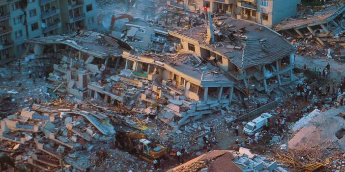 Deprem Çantasında Neler Olmalı? Deprem Çantanızda Mutlaka Olması Gereken 30 Şey.