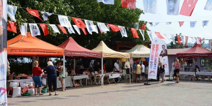 Çamlıyayla’da üretici kadınlar hünerlerini sergilemek için stantları kurdu