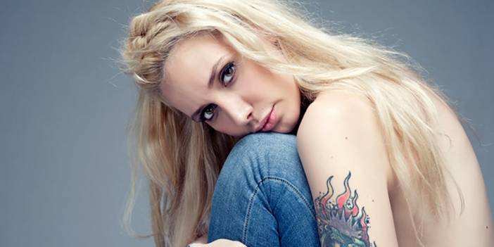 LGBTİ+ destekçisi Gökçe sahne alacağı festivalden men edildi!