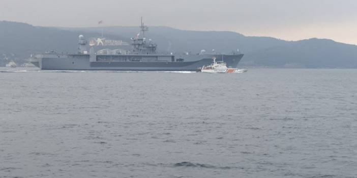 ABD’nin amiral gemisi ’USS Mount Whitney’, Çanakkale Boğazı'ndan geçip, Ege Denizi'ne doğru yol aldı