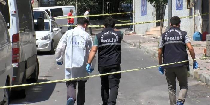 Cami çıkışında silahlı saldırı! Çıkan çatışma sonucu ölü ve yaralı var