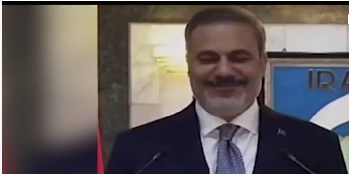 Gazetecinin sorusu hakan fidanı gülümsetti, o gülümsemeye binlerce yorum yağdı