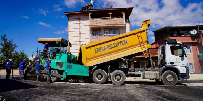 Erbaa belediyesi çalışanlarına hız kesmeden devam ediyor