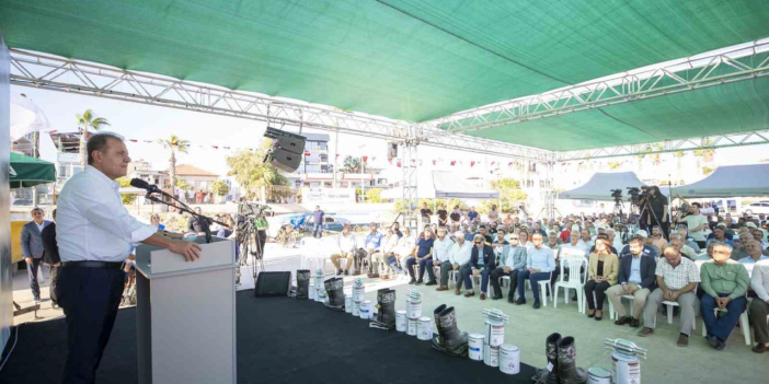 Mersin’de Büyükşehir Belediyesinden balıkçılara ekipman desteği