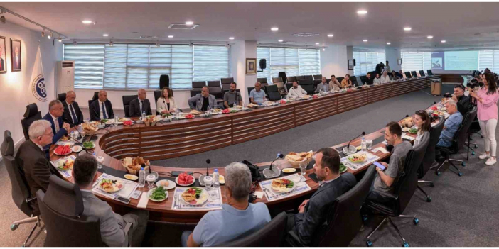 Rektör Levent ve Deprem Teknolojileri Enstitüsü Müdürü Özden basınla bir araya geldi