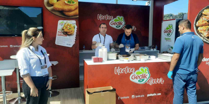 Gedik Piliç, Yerel Zincirler Buluşuyor fuarının sponsoru oldu, katılımcılar lezzete doydu