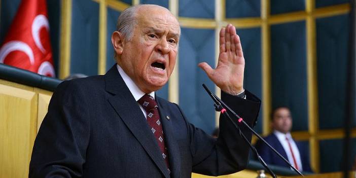 Devlet Bahçeli:“Üzüldüğümüz husus, Atatürk’ün kurduğu partinin büyük kurultayında teröristlere selam gönderilmesi”