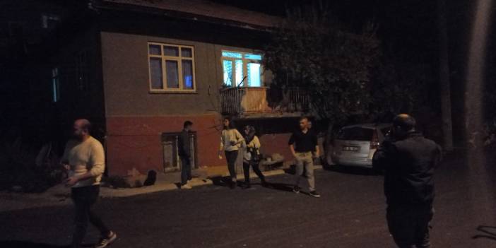 Hatay’da meydana gelen deprem herkesi sokağa döktü! 4,9' luk deprem, güvenlik kamerasına böyle yansıdı!