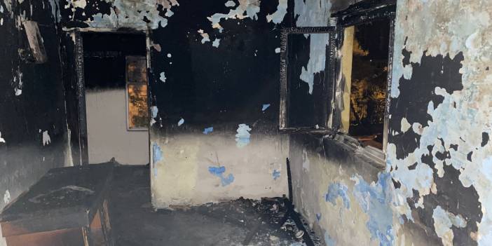 Şişli'de bir ev cayır cayır yandı! Kül olan gecekondudan yanmış ceset çıktı!