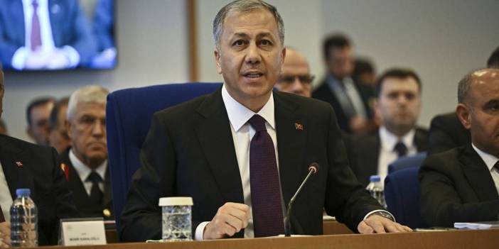 Bakan Yerlikaya'dan bir açıklama daha! 'Çember Operasyonları'nda 81 ilde binlerce firari yakalandı!
