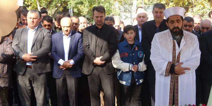 Vahşice öldürülen iş adamı için gıyabi cenaze namazı kılındı