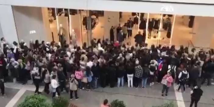 İzmir’de bir AVM’de ilginç görüntüler! Alışveriş çılgınlığı izdiham yarattı!