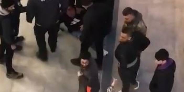 AVM içindeki güzellik merkezine sopa ile saldıran şahısa esnaftan dayak!