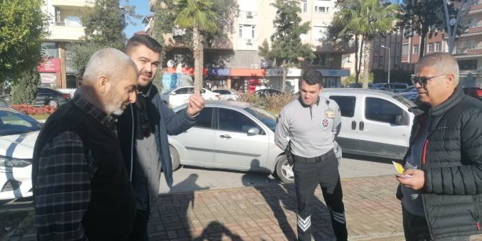 Dolandırıcıların ağına düşen yaşlı adamı 35 bin euro'yu teslim etmek üzereyken polis engelledi!