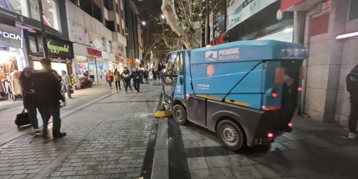Pendik Belediyesi gece gündüz çalışıyor!