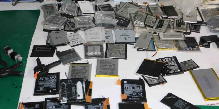 Cep telefonunuzu bu şekilde şarj ediyorsanız aman dikkat! Uzmanı uyardı: Bomba gibi patlayabilir