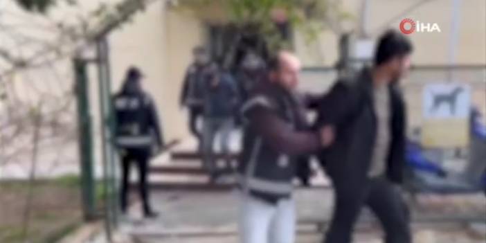 İzmir'de tarihi operasyon! 4 gümrük çalışanından tam 1 milyar dolar kara para aklama iddiası!