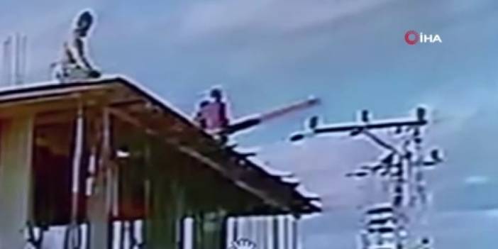 Elindeki demir kalıbı gerilim hattına çarpan inşaat işçisinin feci sonu!