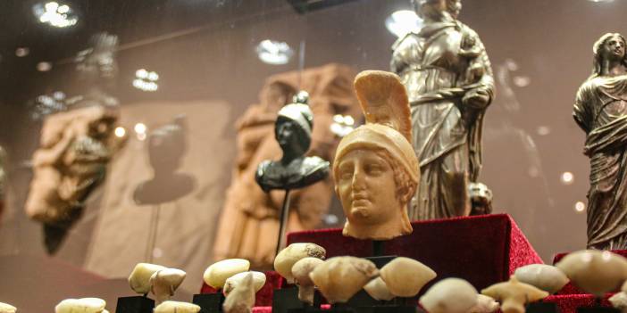 Yurt dışına kaçırılan 61,9 milyon dolar değerindeki tarihi eserler, titiz çalışmalar sonucunda geri getirildi