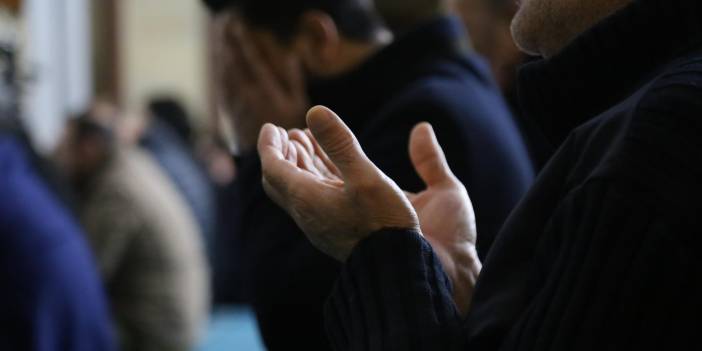 Depremde ölenler, camilerde Mevlid-i Şerif ve dualarla anıldı