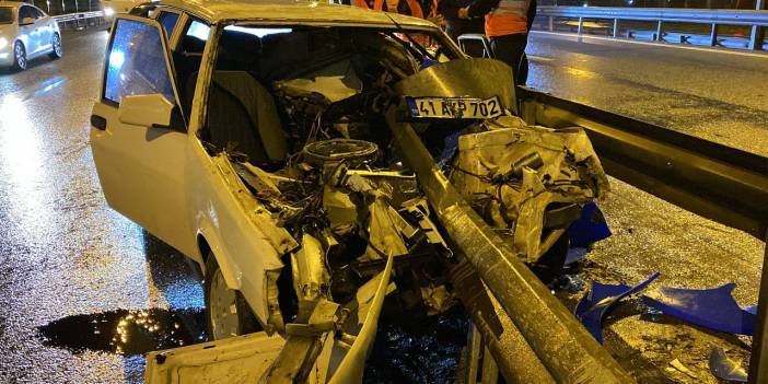 TEM'de korkunç kaza! Hakimiyetini kaybeden otomobil beriyerlere ok gibi saplandı!