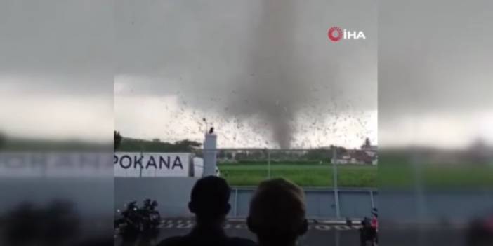 Endonezya’da dev hortum önüne ne kattıysa uçurdu! Onlarca yaralı var!