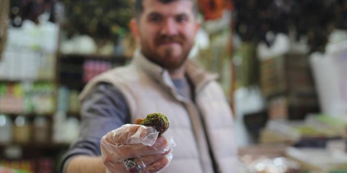 Ramazan ayının vazgeçilmezi hurmaya Maraş esnafından bir yenilik!