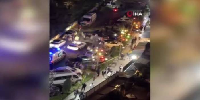 İstanbul Beylikdüzü’nde olaylı gece! İçinde 4 kişinin bulunduğu araç kurşun yağmuruna tutuldu!