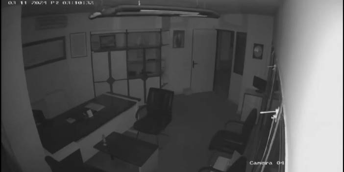 Karadeniz'deki deprem korkuttu! Samsun'da yaşanan deprem anı saniye saniye kamaralara yansıdı!