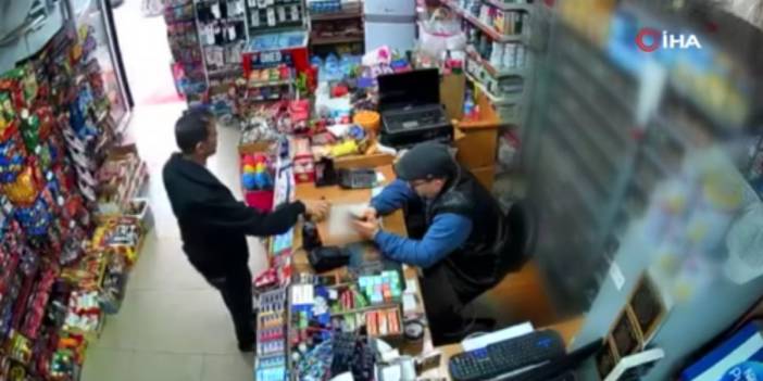 Esenyurt’ta markette yumruklar havada uçuştu! “1.5 TL’lik komisyon” kavgası kamerada