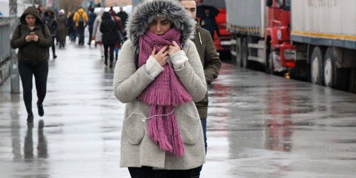 Meteoroloji açıkladı! Soğuk hava ne kadar sürecek? Bugün yağmur var mı? Cuma günü hava nasıl?
