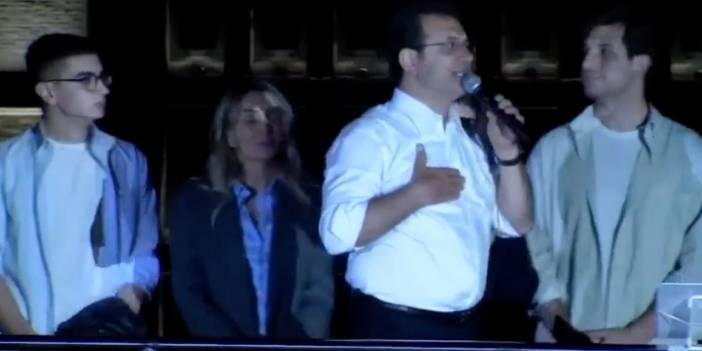 Ceketini çıkardı, Saraçhane’den binlerce seçmene seslendi: “Tam gaz ileri”