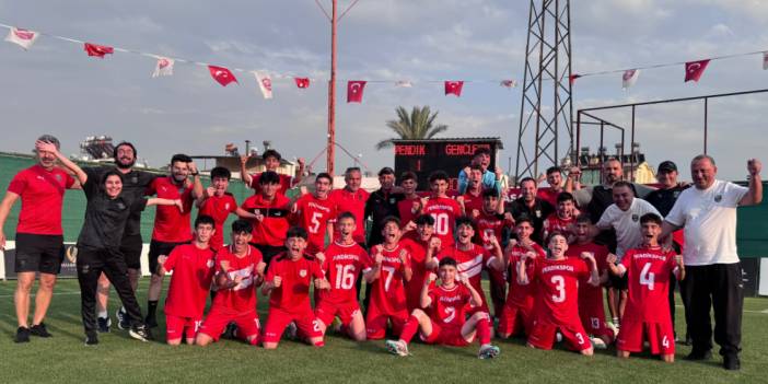Pendikspor U-14 takımı dolu dizgin şampiyonluğa gidiyor